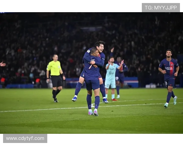 阿什拉夫当选法甲赛季最佳球员